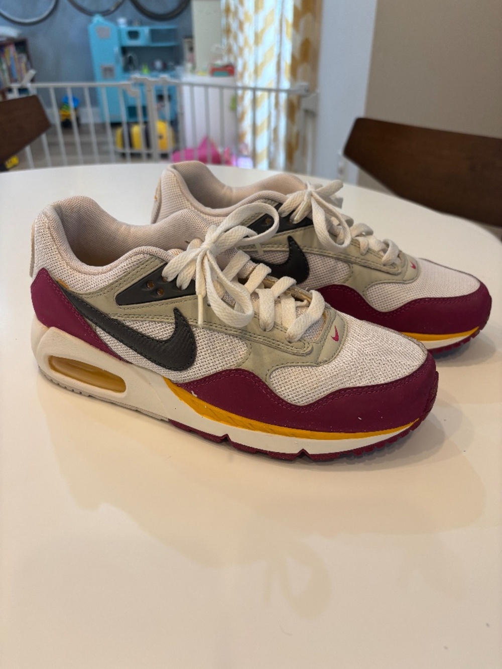 Nike Air - women’s size 8